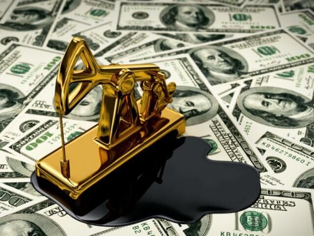 آیا دلار باعث بالا و پایین شدن قیمت نفت و طلا میشود؟