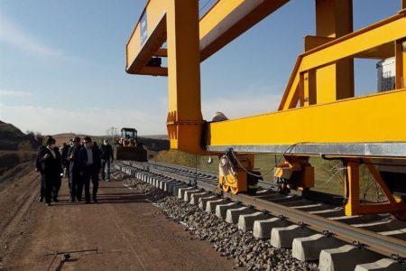 مذاکره ایران با طالبان برای تکمیل خط‌آهن خواف-هرات/ مسیر ترانزیتی کریدور شرق- غرب تسهیل می‌شود