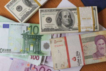 شرایط جدید فروش ارز اعلام شد/ جزئیات بسته جدید بانک مرکزی برای دلار
