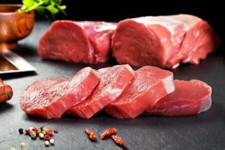 قیمت گوشت قرمز نزولی می‌شود/ واردات گوشت از رومانی و استرالیا از هفته آینده