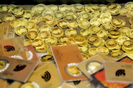 قیمت طلا امروز چهارم فروردین / کاهش قیمت جهانی در ثبات بازار تهران