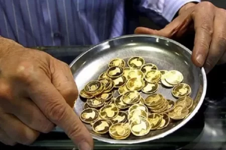 قیمت طلا و سکه در مرداد ارزان‌تر می‌شود؟