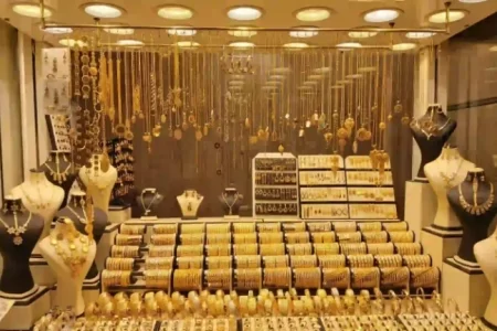 قیمت طلا و سکه هفتم آذر ۱۴۰۲ / به هم‌ ریختگی روند بازار طلا همزمان با رشد دلار