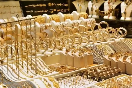 قیمت طلا و سکه هفتم آبان ۱۴۰۲ / انس جهانی به بازار طلا خط داد