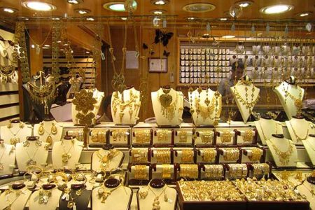 قیمت طلا و سکه ۲۶ بهمن ۱۴۰۲ / بازار طلا به ریزش انس جهانی بی‌اعتنایی کرد