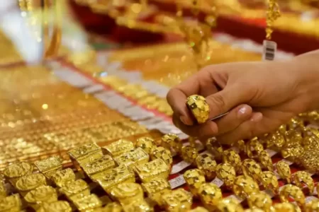 قیمت طلا و سکه یکم آبان ۱۴۰۲ / قیمت در بازار طلا تعدیل شد
