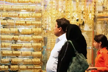قیمت طلا و سکه شانزدهم بهمن ۱۴۰۲ / دلار، بازار طلا را در سراشیبی قرار داد