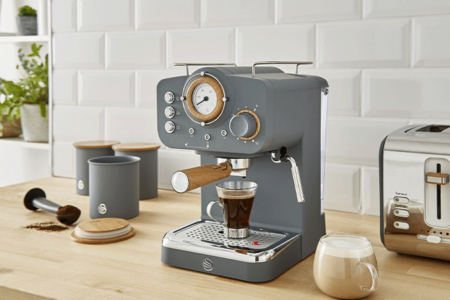 راه حل خارج نشدن قهوه از قهوه‌ساز روشن چیست؟ / لیست قیمت انواع قهوه ساز