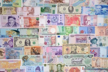 قیمت دلار و سایر ارزها ۱۲ تیر ۱۴۰۳