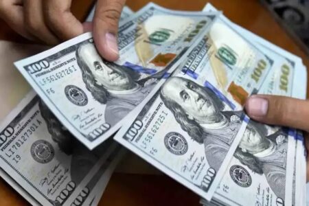 سقوط تاریخی قیمت دلار امروز ۲۴ فروردین ۱۴۰۴ / قیمت دلار بازار آزاد ۲۲ هزار تومان ریخت!