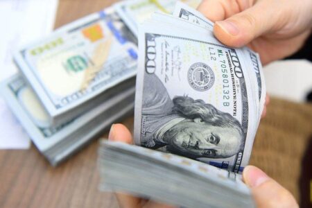 قیمت دلار، یورو، طلا و سکه امروز ۹ اردیبهشت ۱۴۰۴/ دلار آزاد در بازار چند؟ + جدول