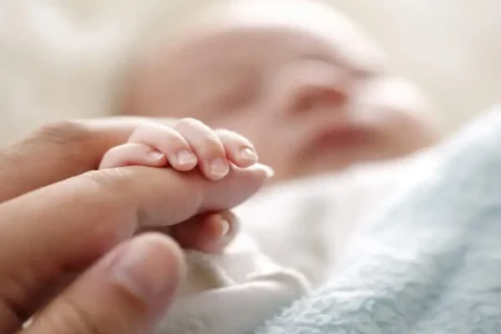 افزایش دریافتی ماماها و گروه‌های بهداشتی فعال در حوزه جوانی جمعیت در قالب پاداش
