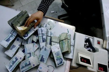 معرفی وام سازمانی بلوبانک/ وام بدون ضامن تا سقف ۲۰۰ میلیون تومان
