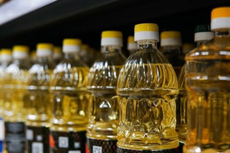 قیمت انواع روغن خوراکی امروز ۲۷ خرداد ۱۴۰۴/ روغن جامد چند شد؟ + جدول