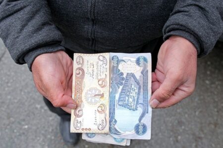 خبر مهم از عرضه ارز اربعین/ فروش ۲۰۰ هزار دینار به هر متقاضی خرید