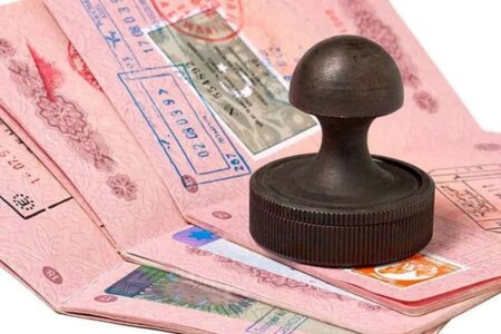 این افراد می‌توانند بدون اجازه ولی از کشور خارج شوند