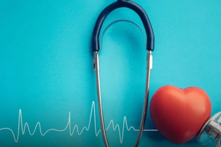 هزینه بیمه تکمیلی در ۱۴۰۴ / از پوشش پایه تا کامل با دندانپزشکی و چشم‌پزشکی