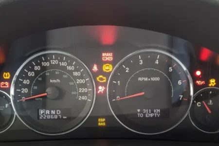 چرا بعد از تعویض روغن چراغ چک روشن می‌شود؟