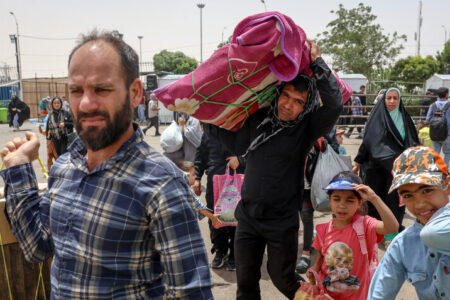 کارفرمایان متقاضی جذب اتباع خارجی بخوانند