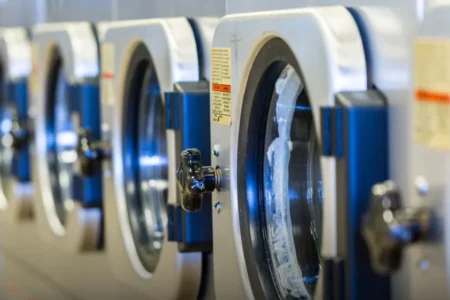 قیمتی ماشین لباسشویی آذر ۱۴۰۴ / داخلی‌ها ارزان، خارجی‌ها در اوج