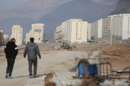 پیشنهاد اختصاص یک قطعه زمین ۵۰ متری به کارگران