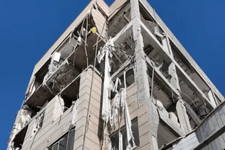 پرداخت تسهیلات ۳۰۰ تا ۷۰۰ میلیون تومانی به واحد‌های مسکونی خسارت دیده ناشی از جنگ