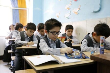 آغاز فرایند پیش‌ثبت‌نام الکترونیکی پایه اول ابتدایی از فردا/ متقاضیان جا نمانند