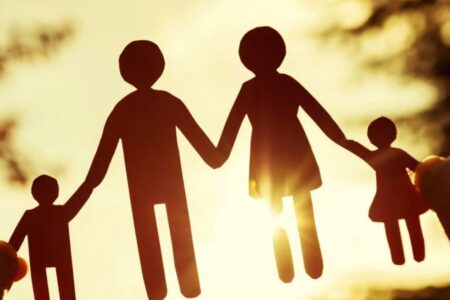 حق اولاد به زنان تعلق می‌گیرد؟
