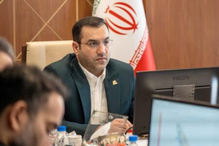 مهارت‌آموزان وام آموزش و خرید ابزار می‌گیرند