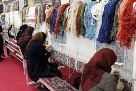 آغاز پوشش بیمه‌ای قالیبافان؛ دولت ۷۰ درصد حق بیمه را می‌پردازد